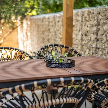 Zaklina 1496 Apartman *